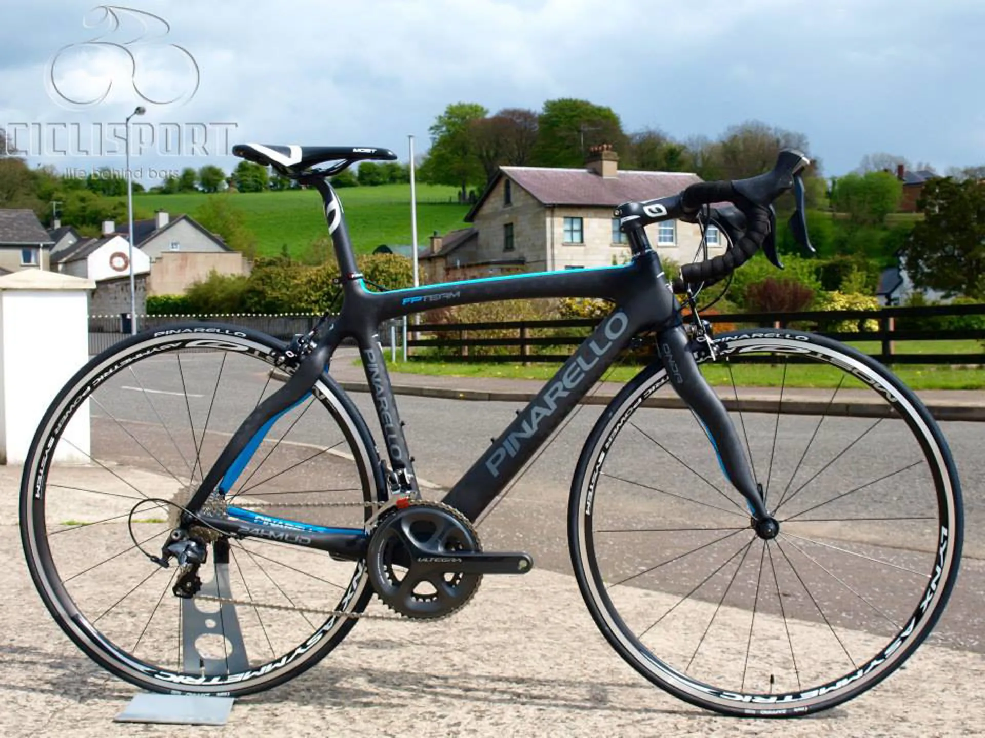 Pinarello FP Team Ultegra Sky 807 in Black/Blue size 44cm with  