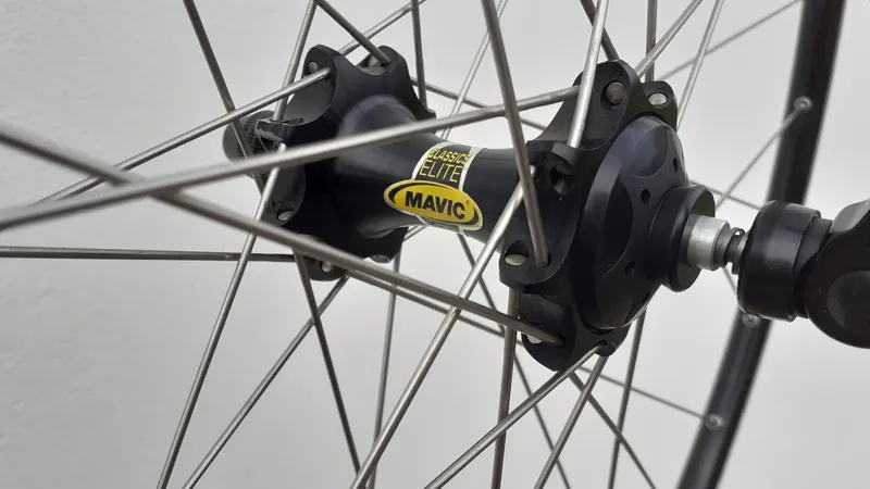 Mavic Classic Elite 700c Front Wheel in Black NOS-2