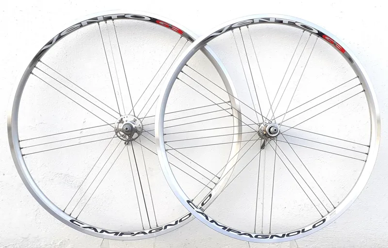 Campagnolo Vento G3 10 Speed Campy Rim Brake Wheel Set in Silver