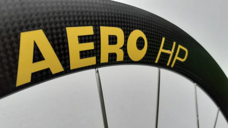 パーツ CORIMA AERO S+ コリマ AERO S ロード 新型ハブを搭載し剛性と空力を高めた