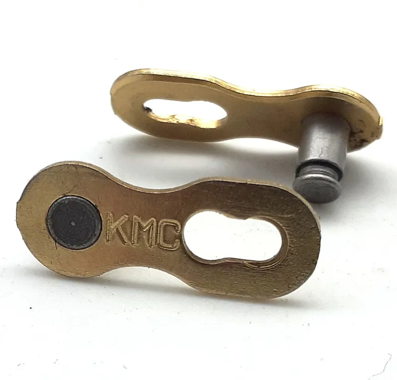 KMC 9 Speed Connecting Link in Gold