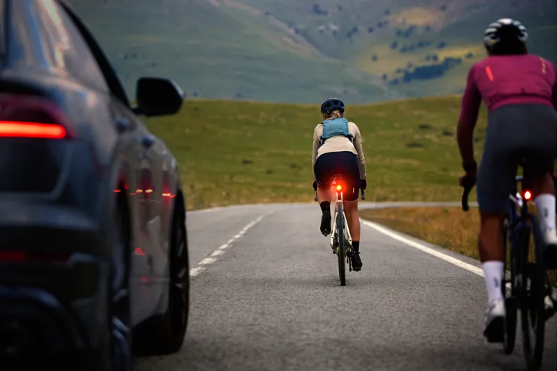 Garmin Varia RearVue 820 Radar Tail Light-4