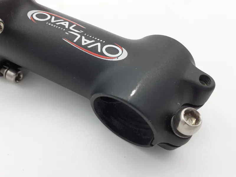 Oval R700 Alloy Stem 90mm 6Deg with 26mm Clamp in Black Shop Soiled	-1