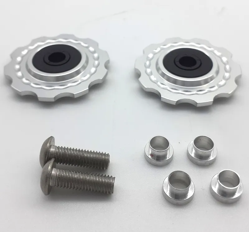 I.D. Retro Aluminium 10 Tooth Jockey Wheels in Silver-1