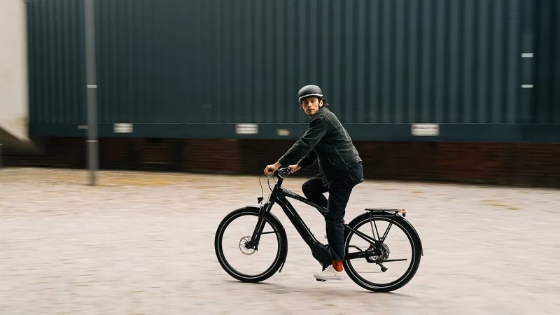 Specialized Mode Helmet in Black size Medium-8