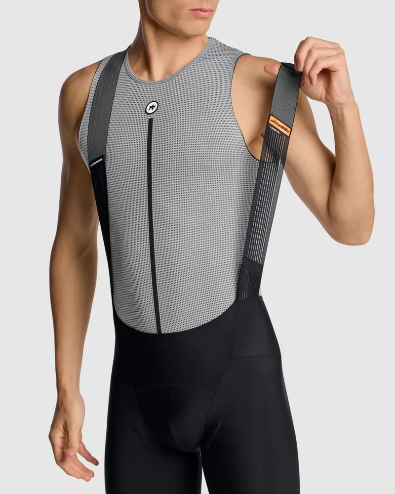Assos Summer No Sleeve Vest P1 Skin Layer in Grey-4