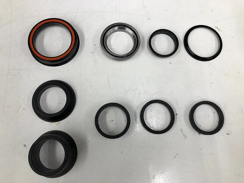 Specialized Allez Sprint Zero Stack Cups 1.5 to 1-1/8 Headset-1