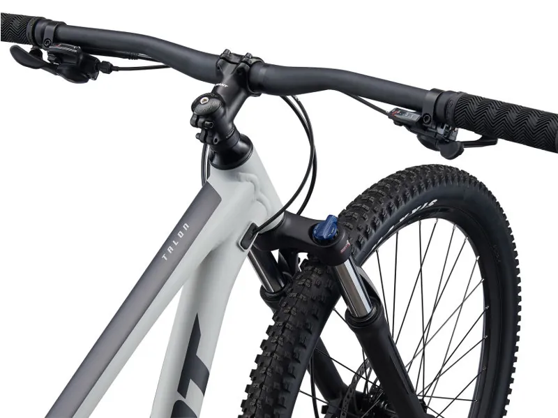 Giant Talon 2 with 29 Inch Wheels in Concrete Grey