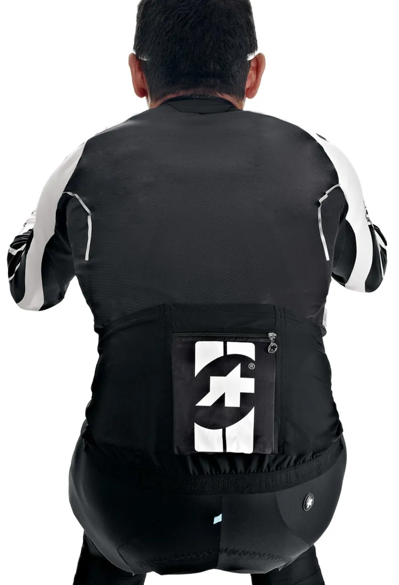 Assos iJ.intermediate S7 Swiss Long Sleeve Jersey in Black