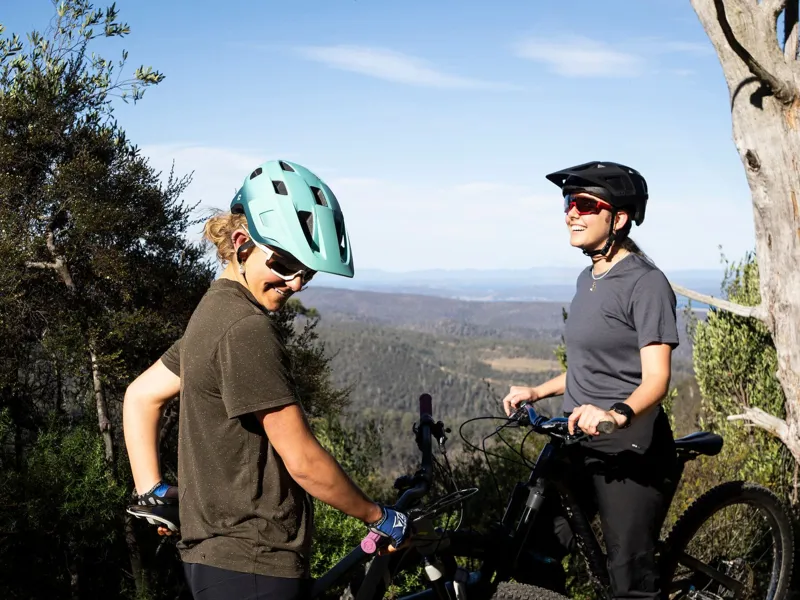 Lazer Finch KineticCore in Matte Mint size Youth or Womens 50 - 56 cm-5