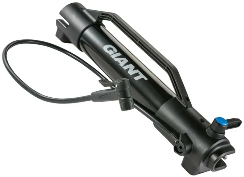 Giant Control Tank Tubeless Tyre Air Blast in Black