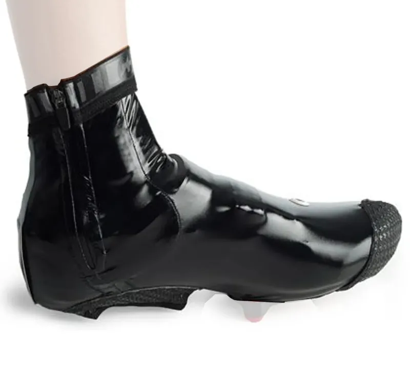 Cycling Overshoes: Ultimate Protection for Your Feet Cycling Overshoes: Ultimate Protection for Your Feet